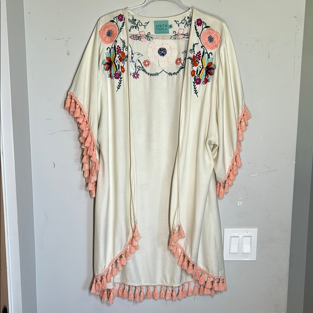 Judith March‎ Kimono Women's Cream Floral Bird Embroidered Peach Tassels